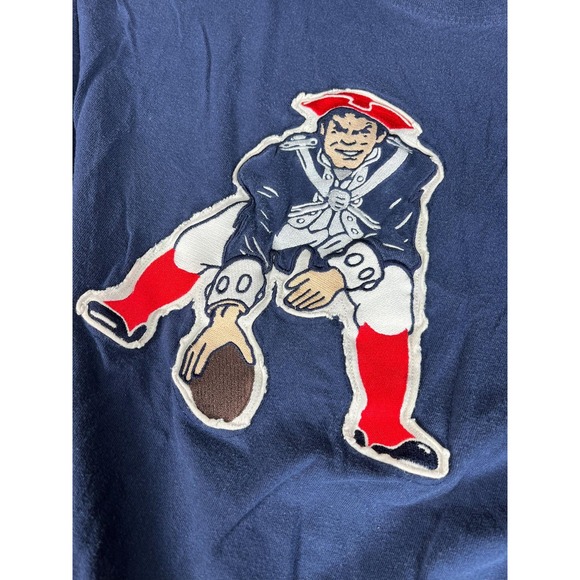 New England Patriots T-Shirt Men L Navy Blue NFL Team Graphics Cotton - Picture 4 of 10